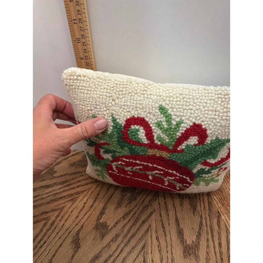 Christmas Holiday Hooked Wool Ornament Throw Pillow 8x8 Ivory Red Green